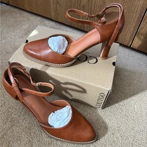 Elegant Brown Heeled Shoes